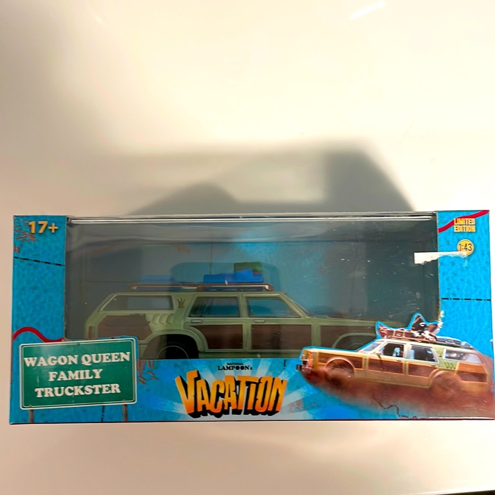 Hollywood vacation Wagoneer from the movie